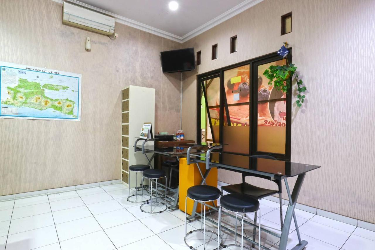 Pondok Backpacker Malang Extérieur photo